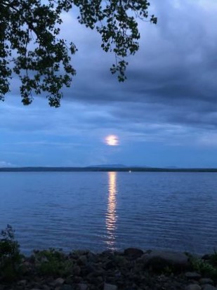 Lever de lune sur la baie Missisquoi, mai 2022